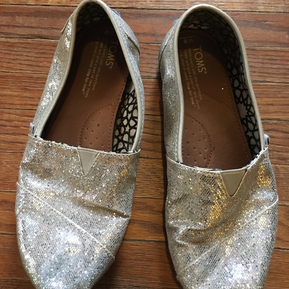 Silver Toms Women’s Size 8